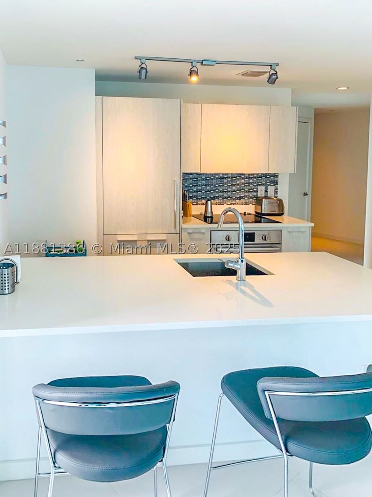 Real estate property located at 501 31st St #3906, Miami-dade, Paraiso Bayviews Condo, Miami, FL