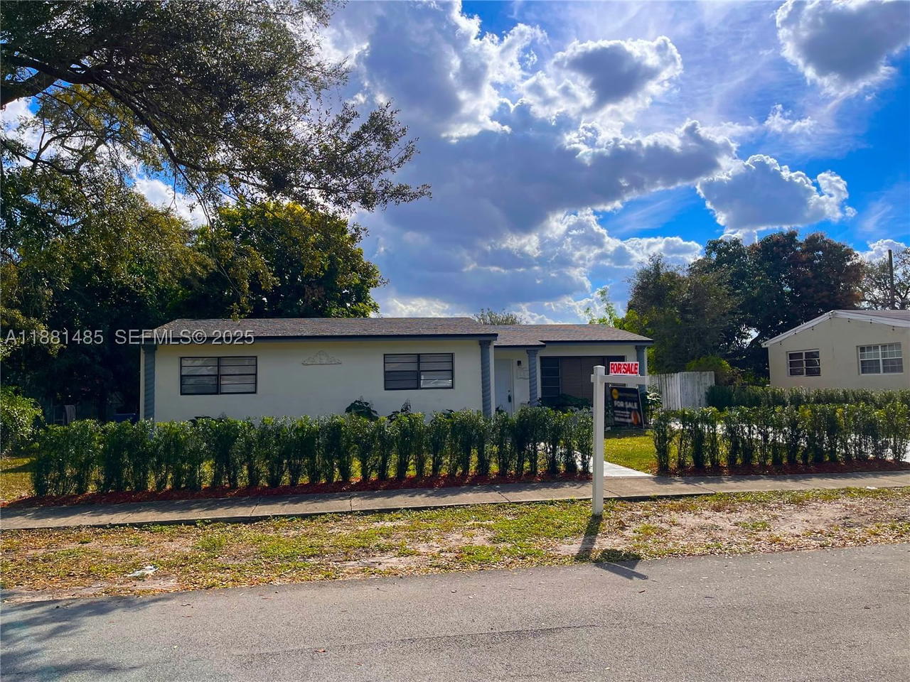 Real estate property located at 2960 165th St, Miami-dade, Pine Tree Park 1st Addn, Miami Gardens, FL