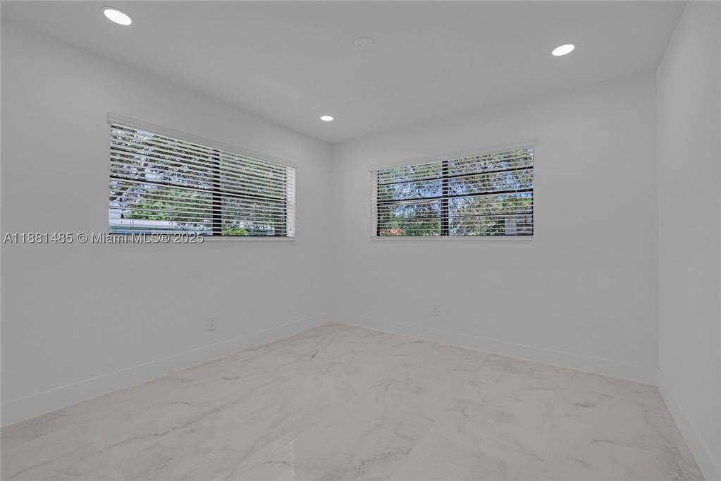 Real estate property located at 2960 165th St, Miami-dade, Pine Tree Park 1st Addn, Miami Gardens, FL