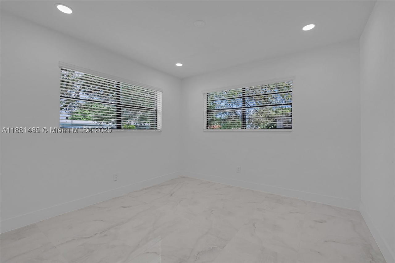 Real estate property located at 2960 165th St, Miami-dade, Pine Tree Park 1st Addn, Miami Gardens, FL