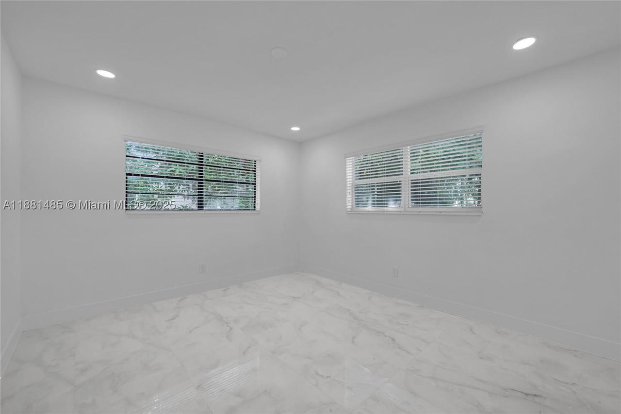 Real estate property located at 2960 165th St, Miami-dade, Pine Tree Park 1st Addn, Miami Gardens, FL