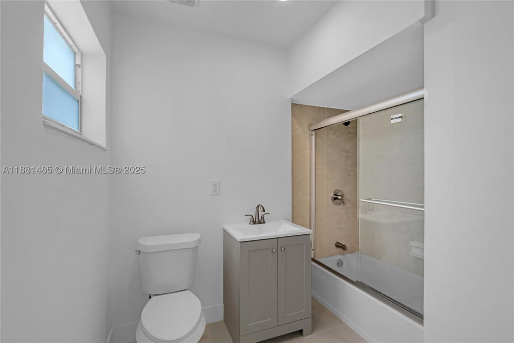 Real estate property located at 2960 165th St, Miami-dade, Pine Tree Park 1st Addn, Miami Gardens, FL