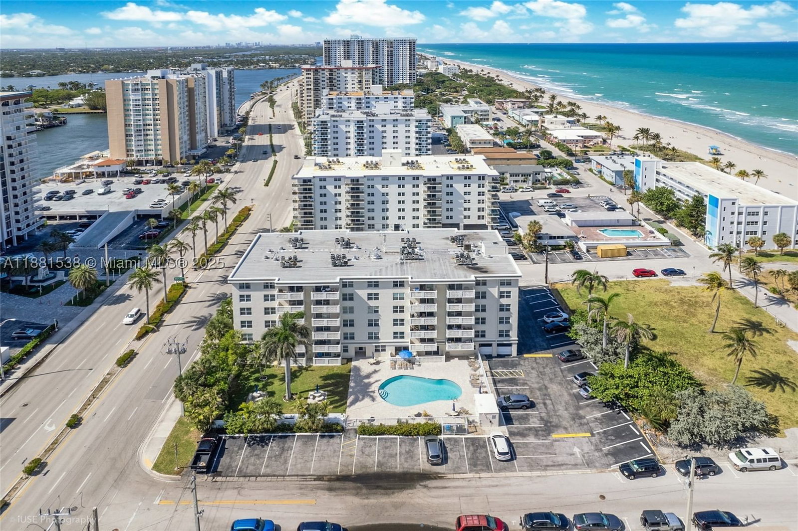 Real estate property located at 1901 Ocean Dr #303, Broward, Darby Hall Apts Condo, Hollywood, FL