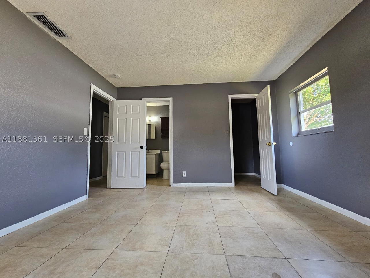 Real estate property located at 325 80th Ter, Broward, North Lauderdale Village, North Lauderdale, FL
