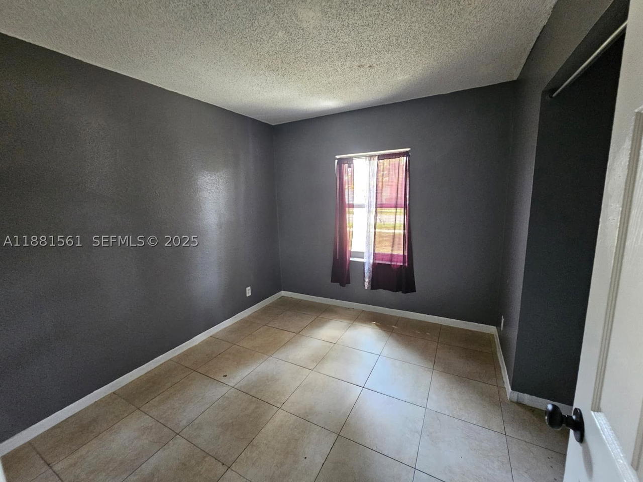 Real estate property located at 325 80th Ter, Broward, North Lauderdale Village, North Lauderdale, FL