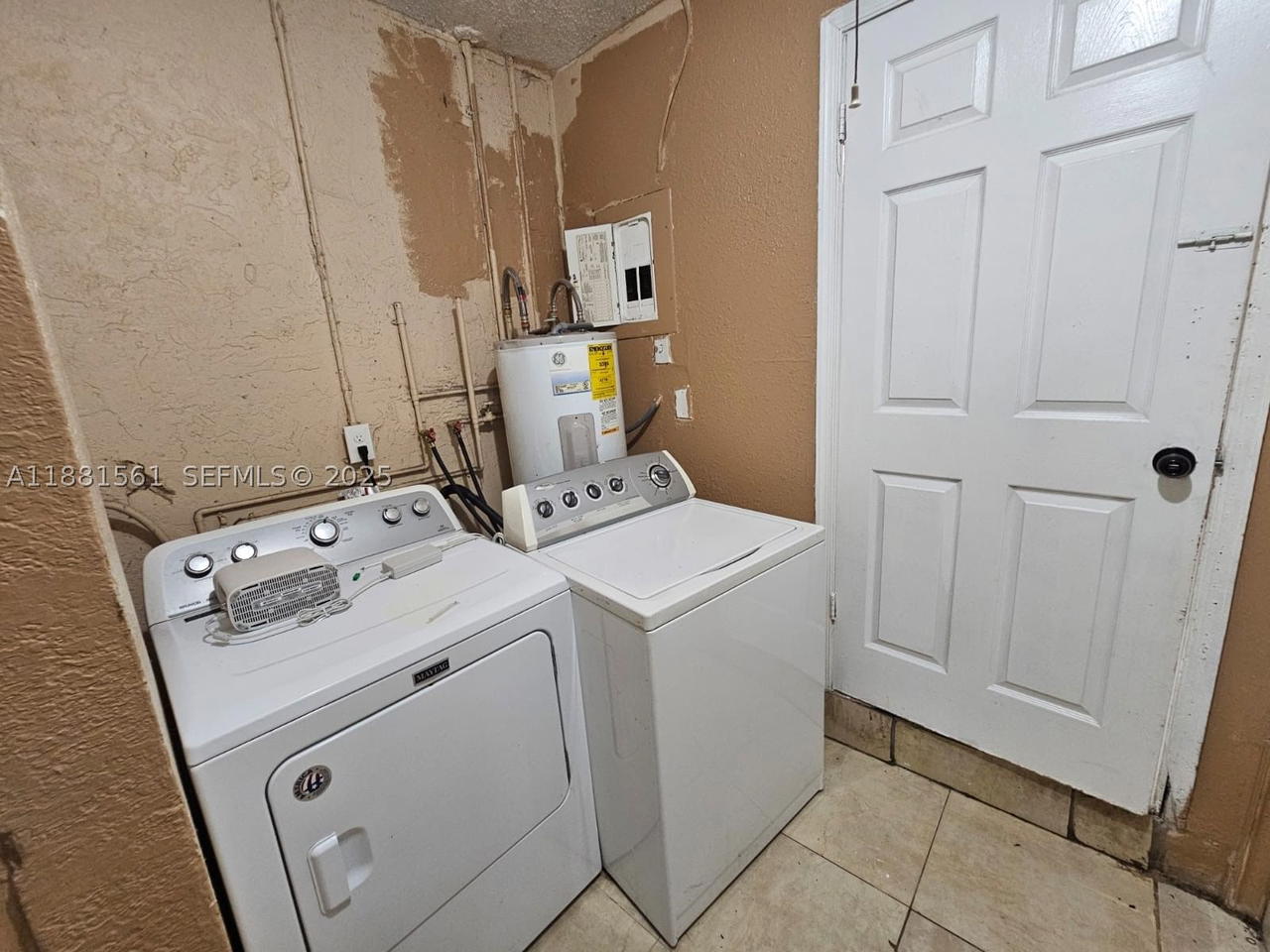 Real estate property located at 325 80th Ter, Broward, North Lauderdale Village, North Lauderdale, FL