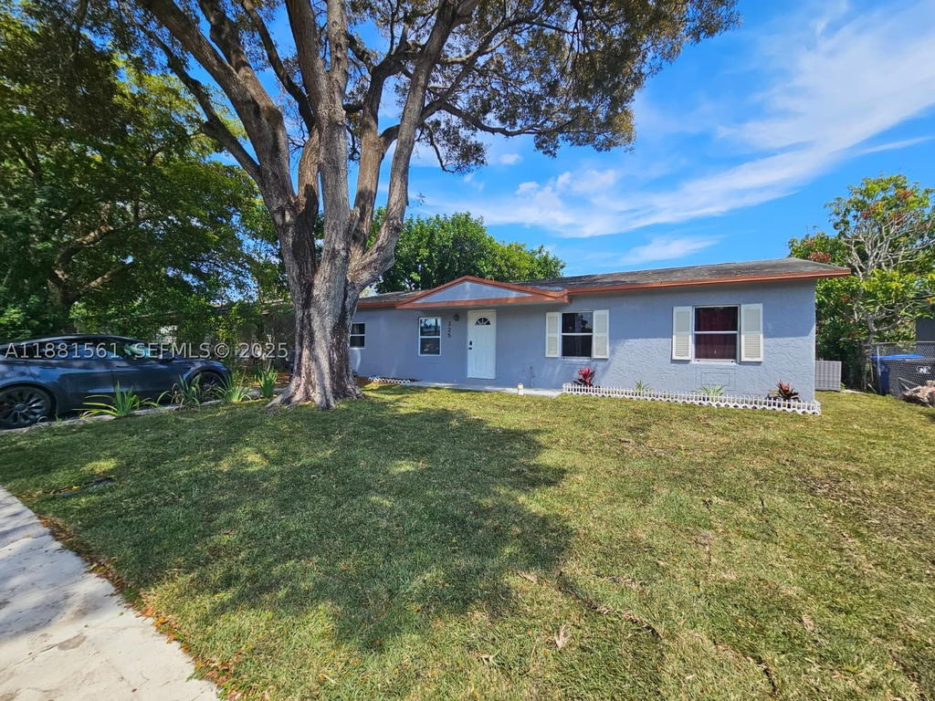 Real estate property located at 325 80th Ter, Broward, North Lauderdale Village, North Lauderdale, FL