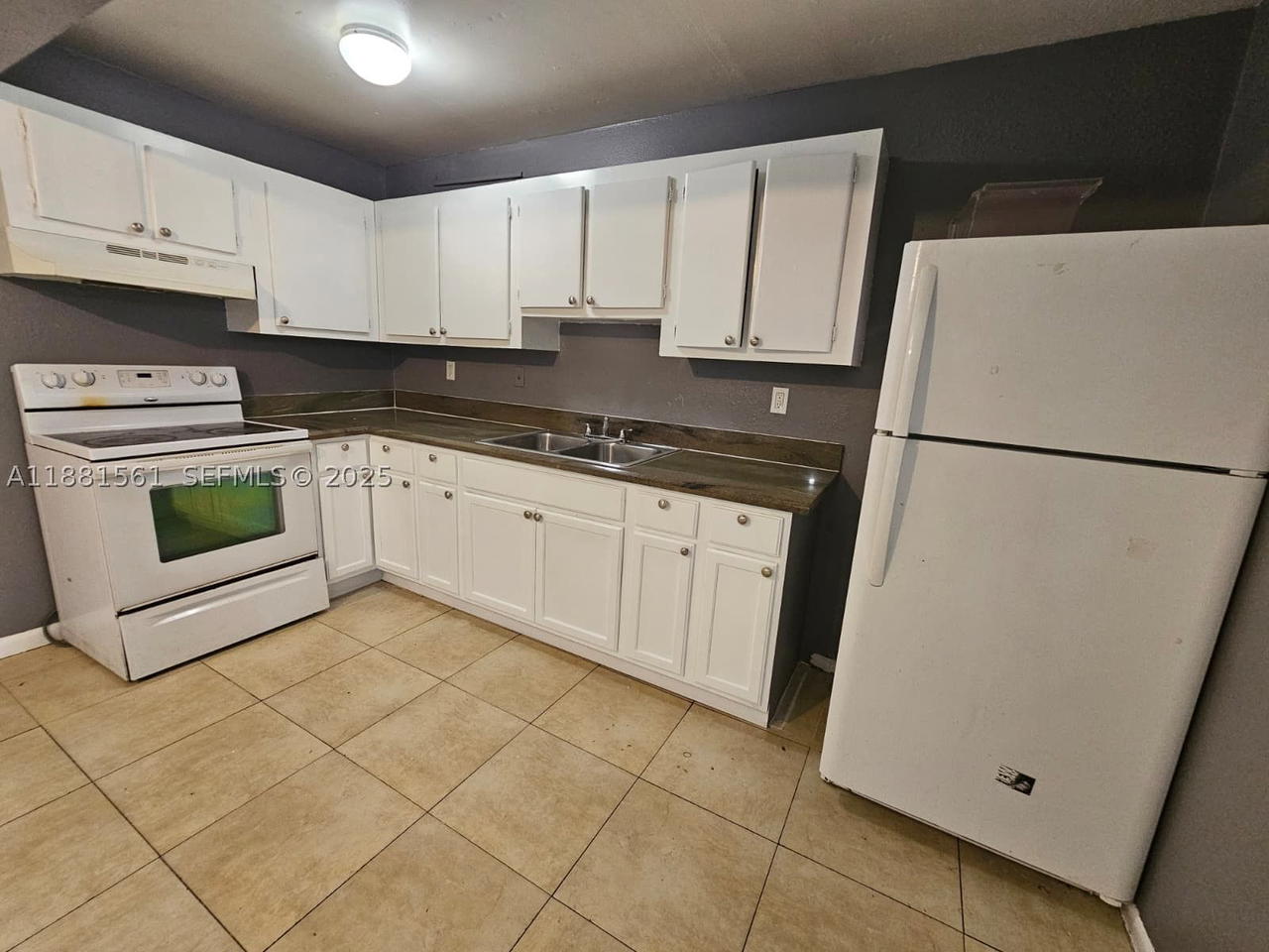 Real estate property located at 325 80th Ter, Broward, North Lauderdale Village, North Lauderdale, FL