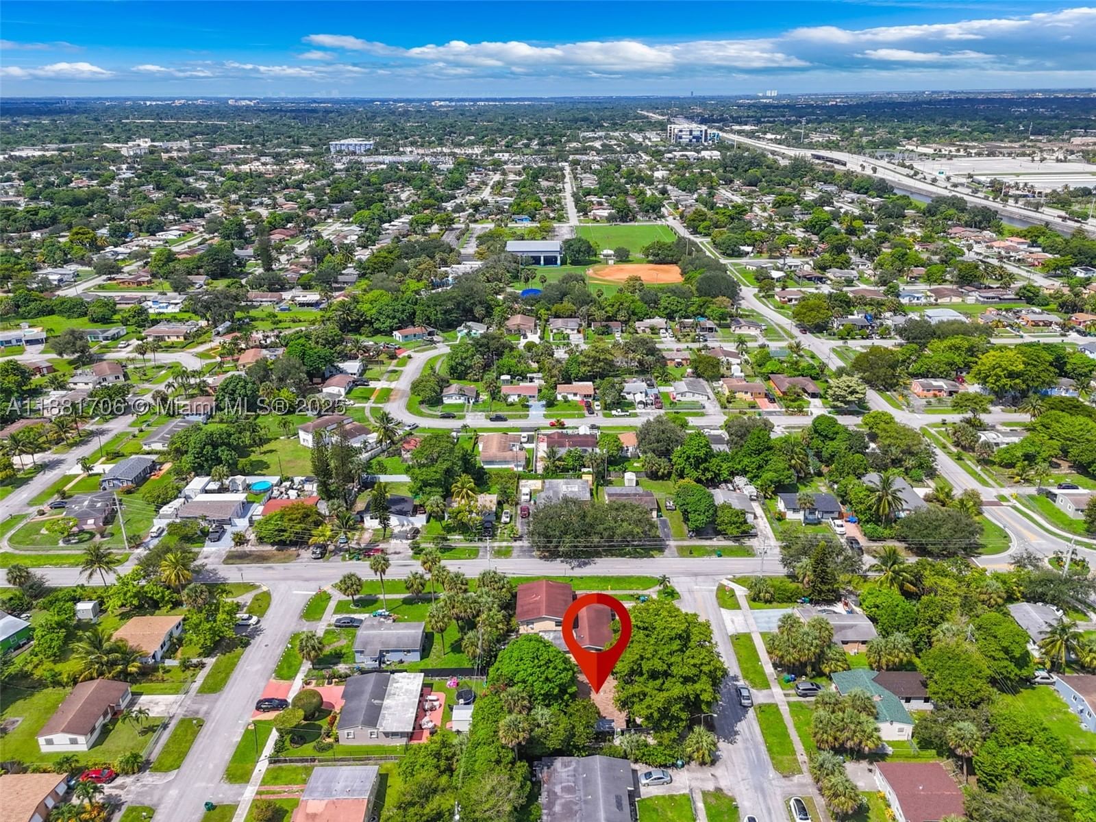 Real estate property located at 3380 8th Pl, Broward, Sunrise Heights, Lauderhill, FL
