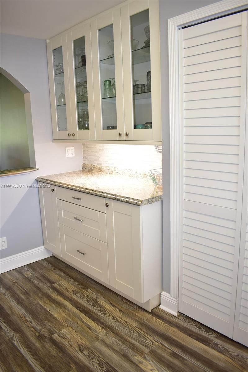 Real estate property located at 9320 Sunrise Lakes Blvd #108, Broward, Sunrise Lakes 106 Condo, Sunrise, FL
