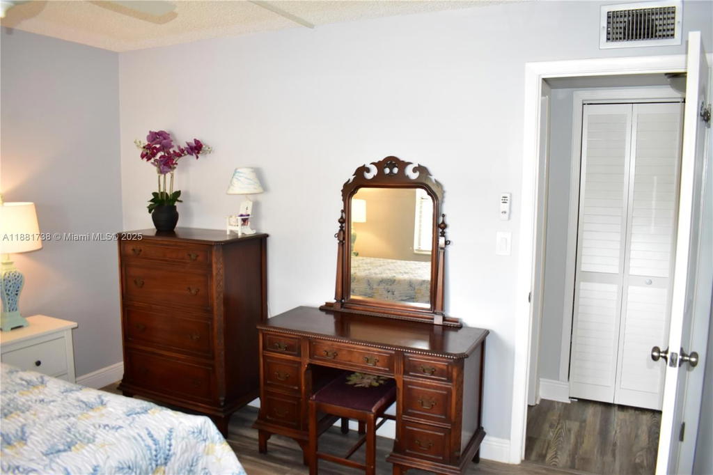 Real estate property located at 9320 Sunrise Lakes Blvd #108, Broward, Sunrise Lakes 106 Condo, Sunrise, FL