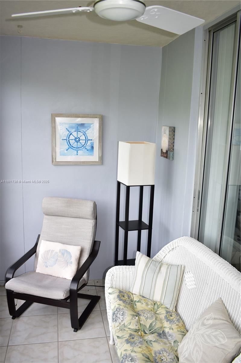 Real estate property located at 9320 Sunrise Lakes Blvd #108, Broward, Sunrise Lakes 106 Condo, Sunrise, FL