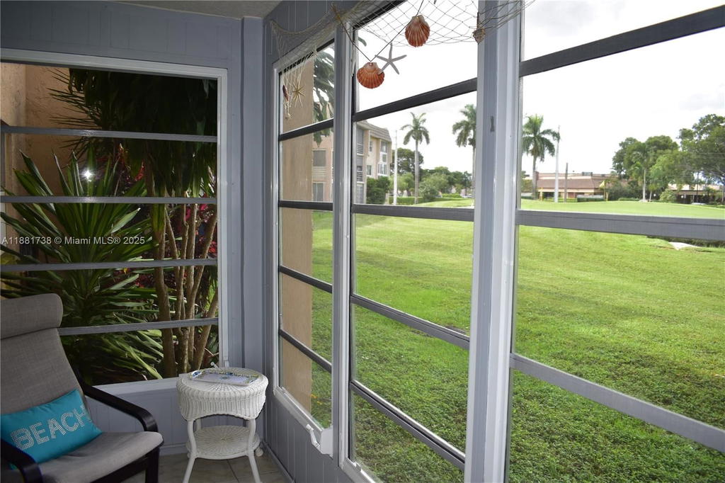 Real estate property located at 9320 Sunrise Lakes Blvd #108, Broward, Sunrise Lakes 106 Condo, Sunrise, FL