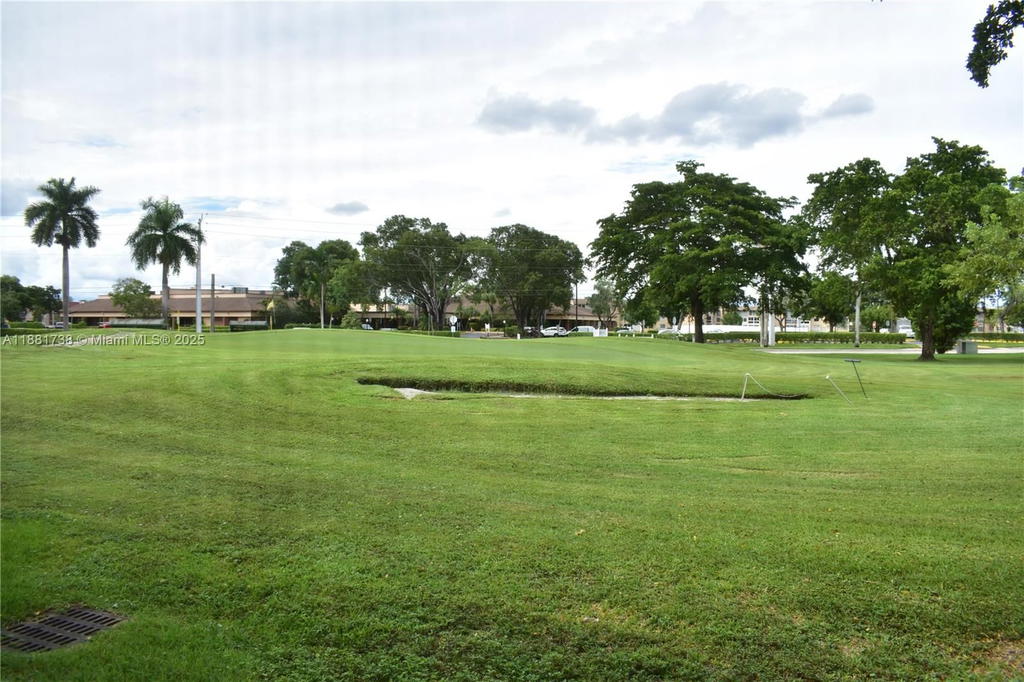 Real estate property located at 9320 Sunrise Lakes Blvd #108, Broward, Sunrise Lakes 106 Condo, Sunrise, FL