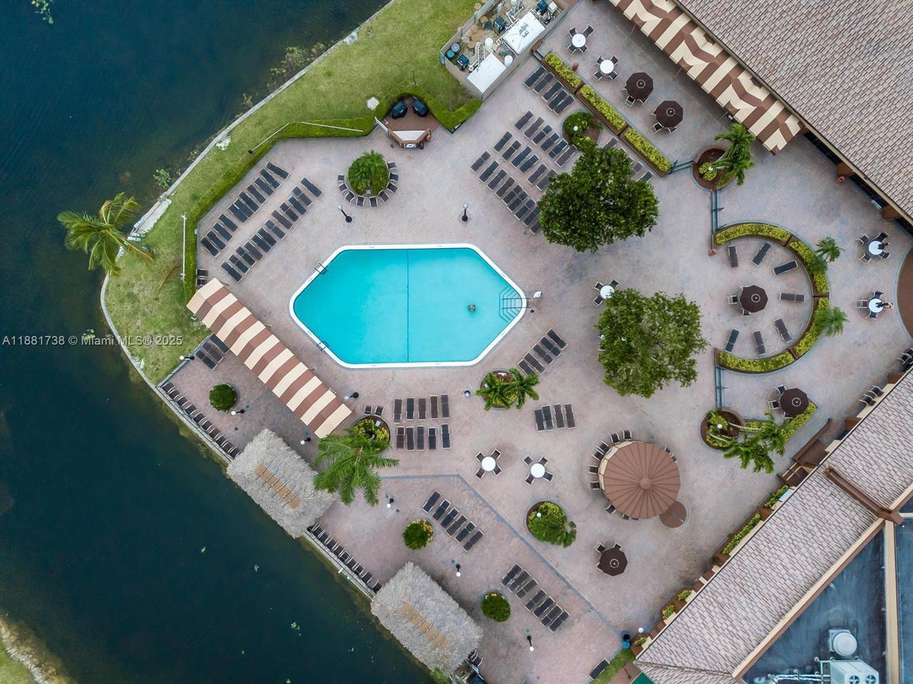 Real estate property located at 9320 Sunrise Lakes Blvd #108, Broward, Sunrise Lakes 106 Condo, Sunrise, FL