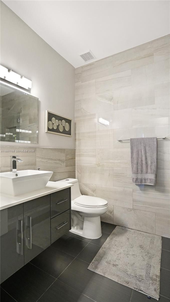 Real estate property located at 704 129th Ct, Miami-dade, Shoma Estates, Miami, FL