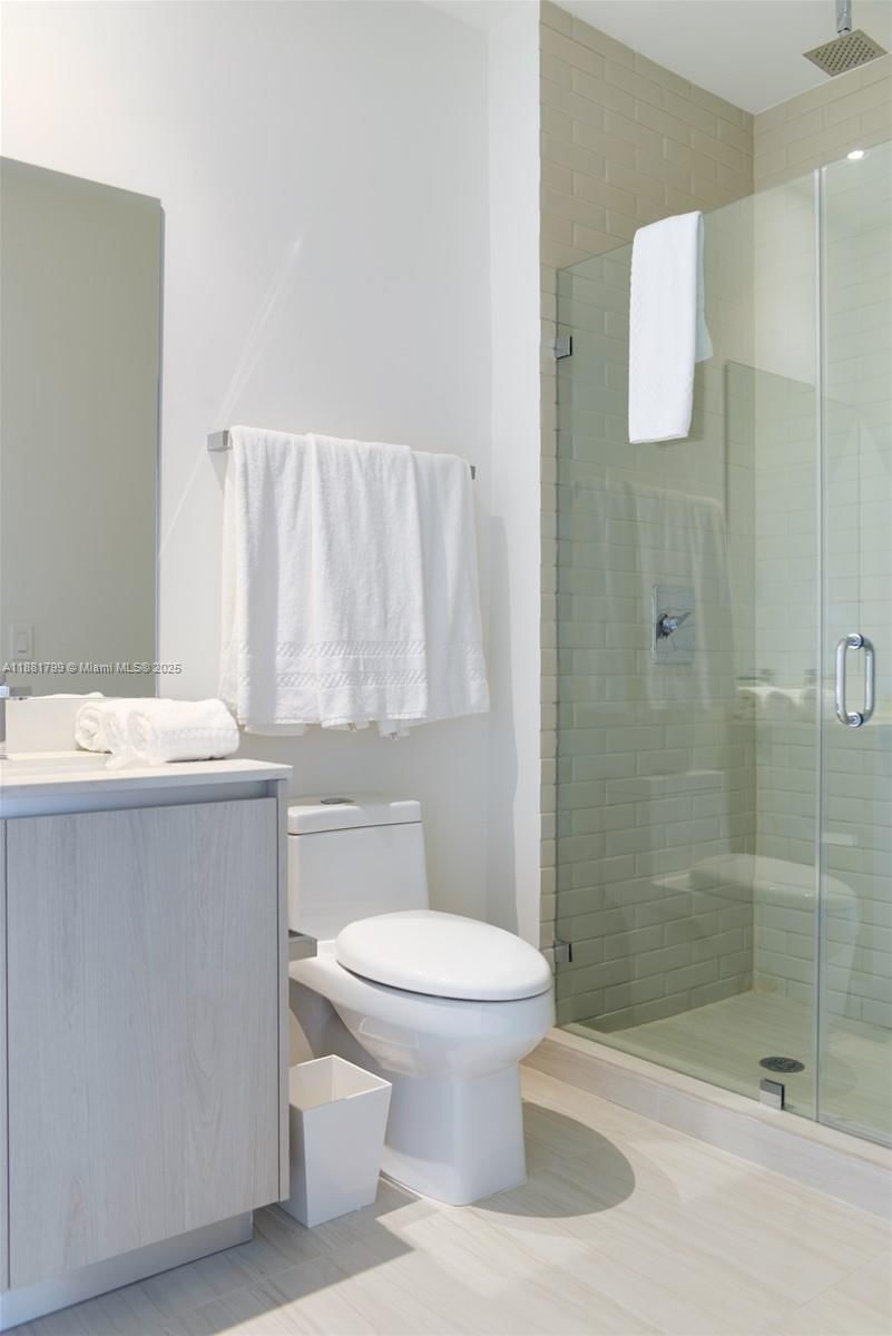 Real estate property located at 4010 Ocean Dr R302, Broward, 4010 South Ocean, Hollywood, FL