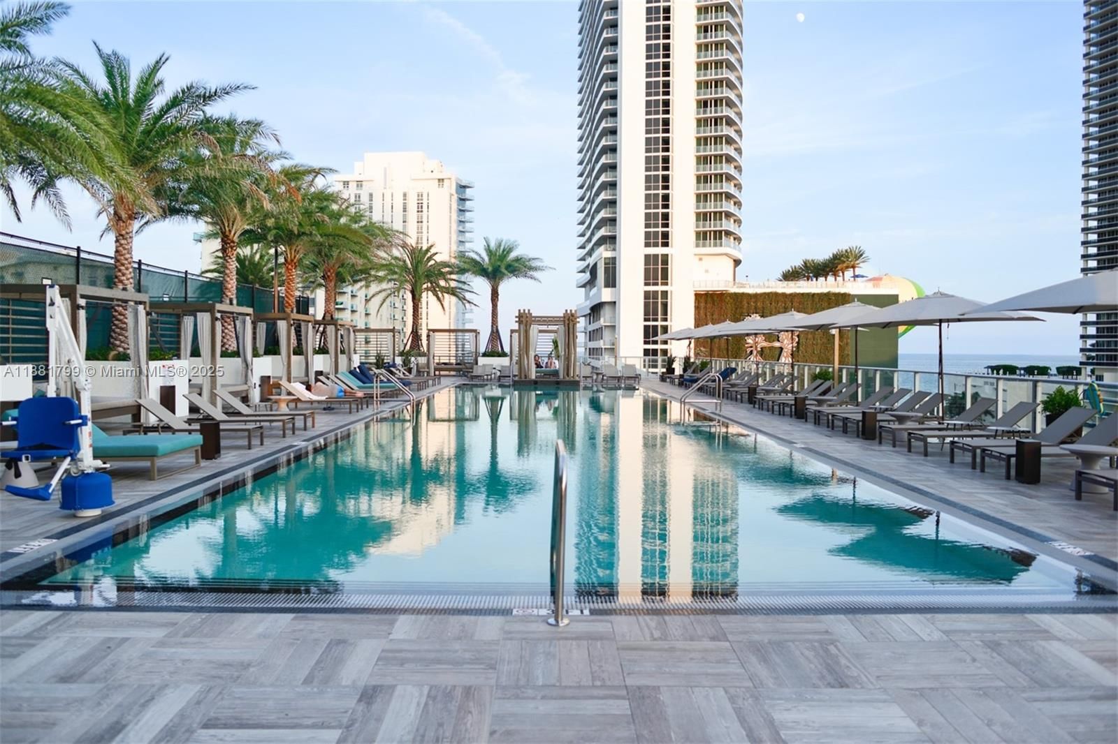 Real estate property located at 4010 Ocean Dr R302, Broward, 4010 South Ocean, Hollywood, FL