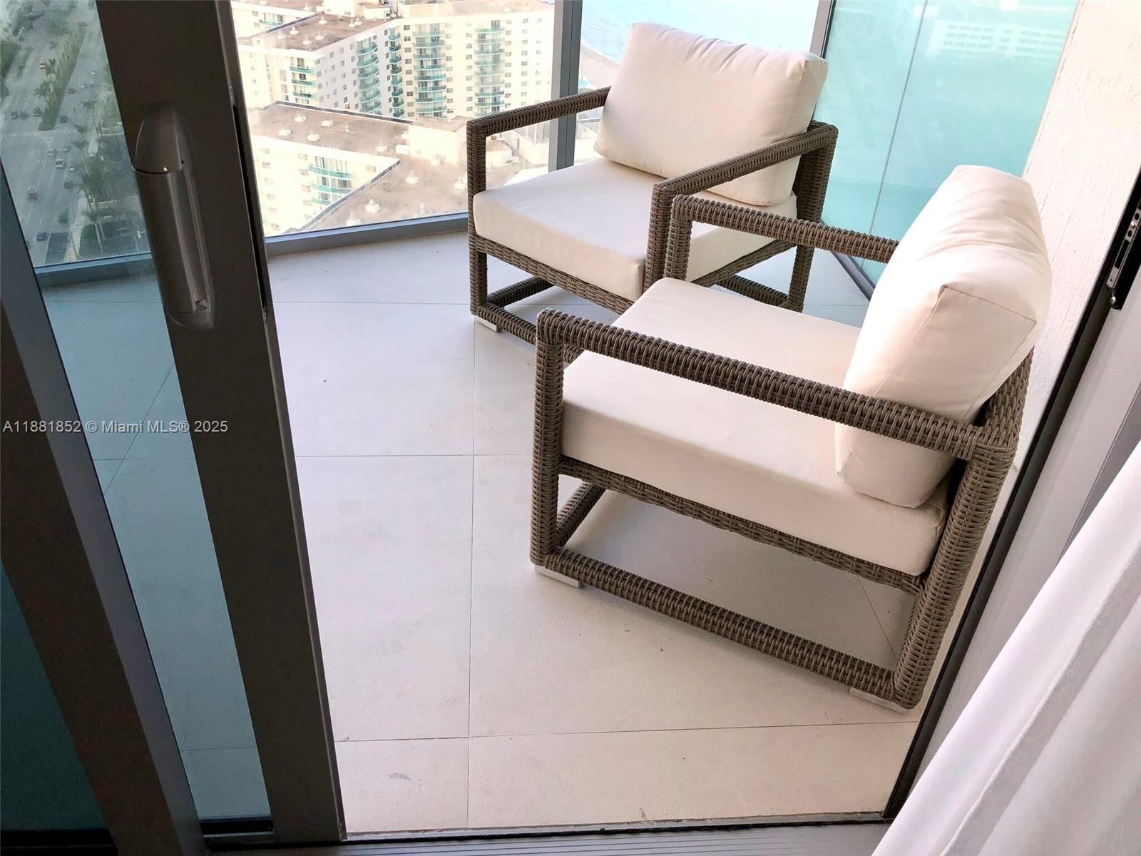 Real estate property located at 4111 Ocean Dr #2910, Broward, Hyde Resort, Hollywood, FL