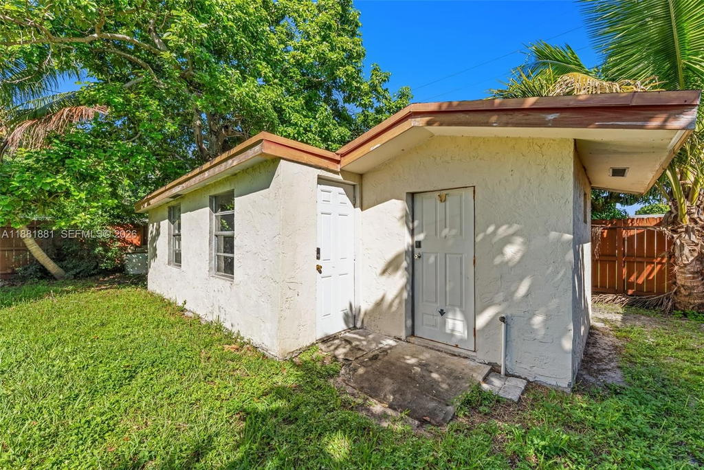Real estate property located at 2831 Monroe St, Broward, Hollywood Little Ranches, Hollywood, FL