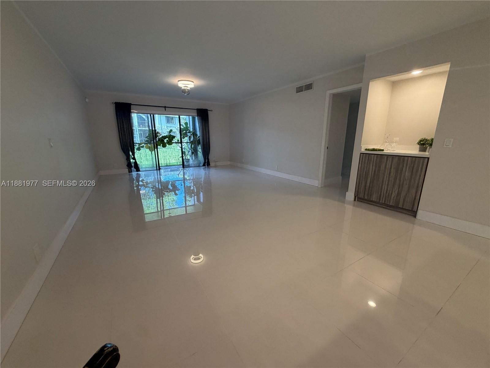 Real estate property located at 16531 Blatt Blvd #103, Broward, Gardens At Bonaventure 14, Weston, FL