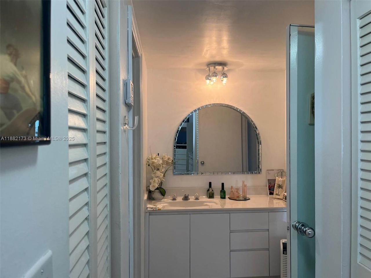 Real estate property located at 300 Bayview Dr #1109, Miami-dade, Arlen House Condo, Sunny Isles Beach, FL