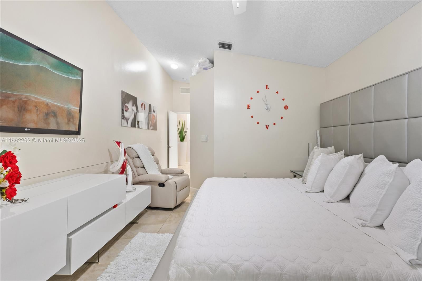 Real estate property located at 19020 54th Ave, Miami-dade, Monterrey 2nd Addn, Miami Gardens, FL