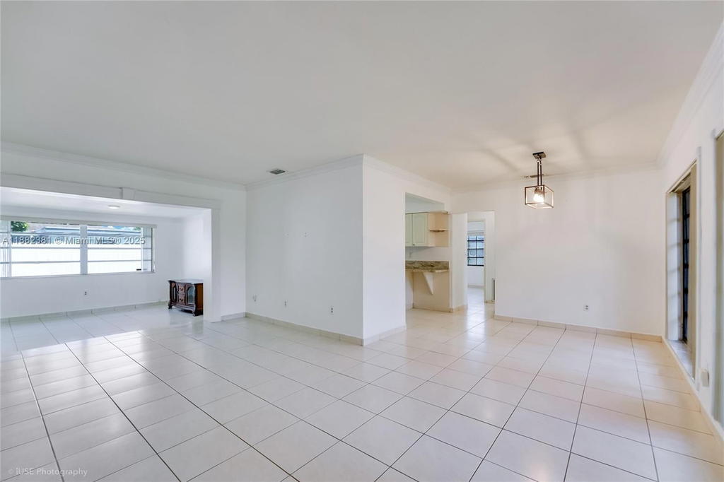 Real estate property located at 1015 64th St, Miami-dade, Westhaven Heights, Hialeah, FL