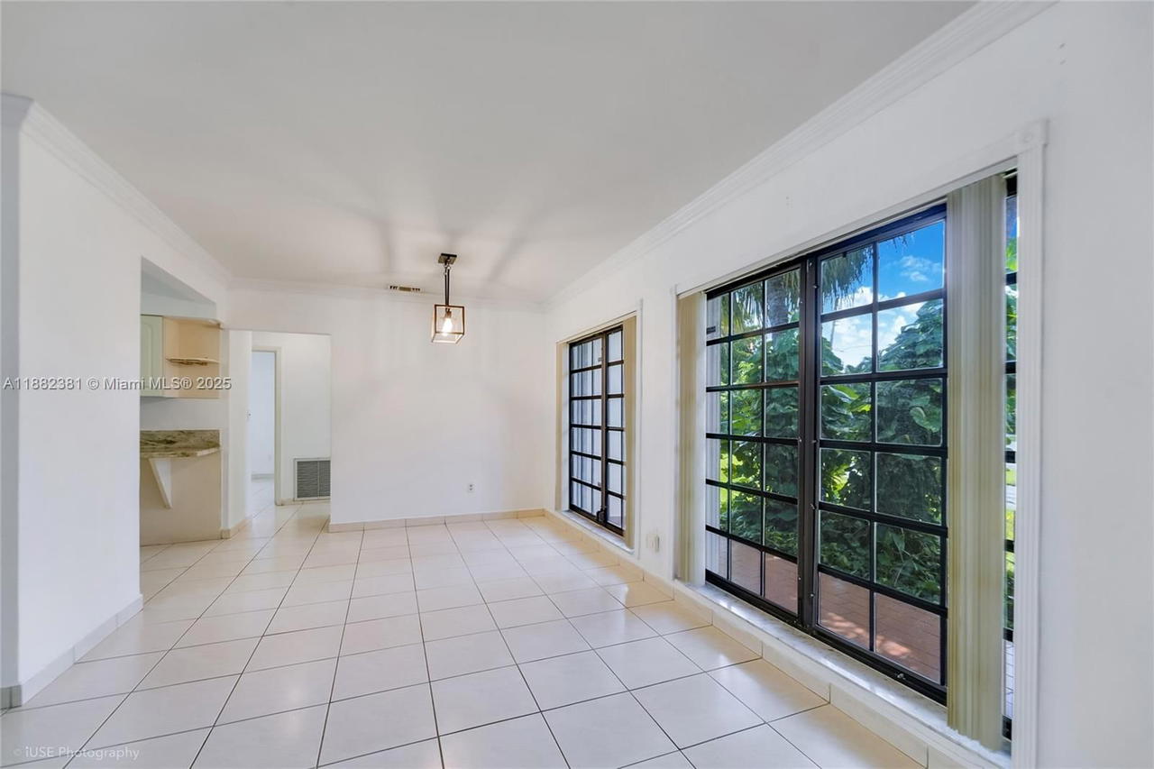 Real estate property located at 1015 64th St, Miami-dade, Westhaven Heights, Hialeah, FL