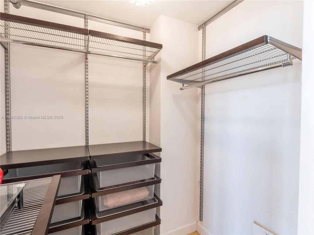 Real estate property located at 480 30th St #1103, Miami-dade, Platinum Condo, Miami, FL