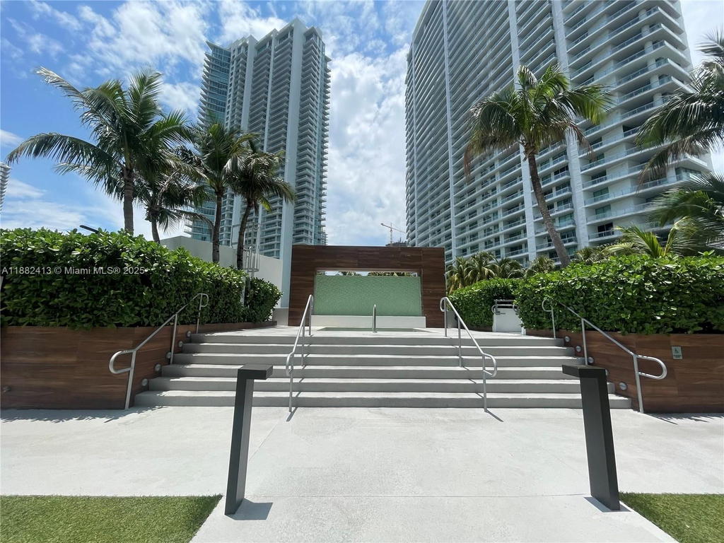 Real estate property located at , Miami-dade, Wind Condo, Miami, FL