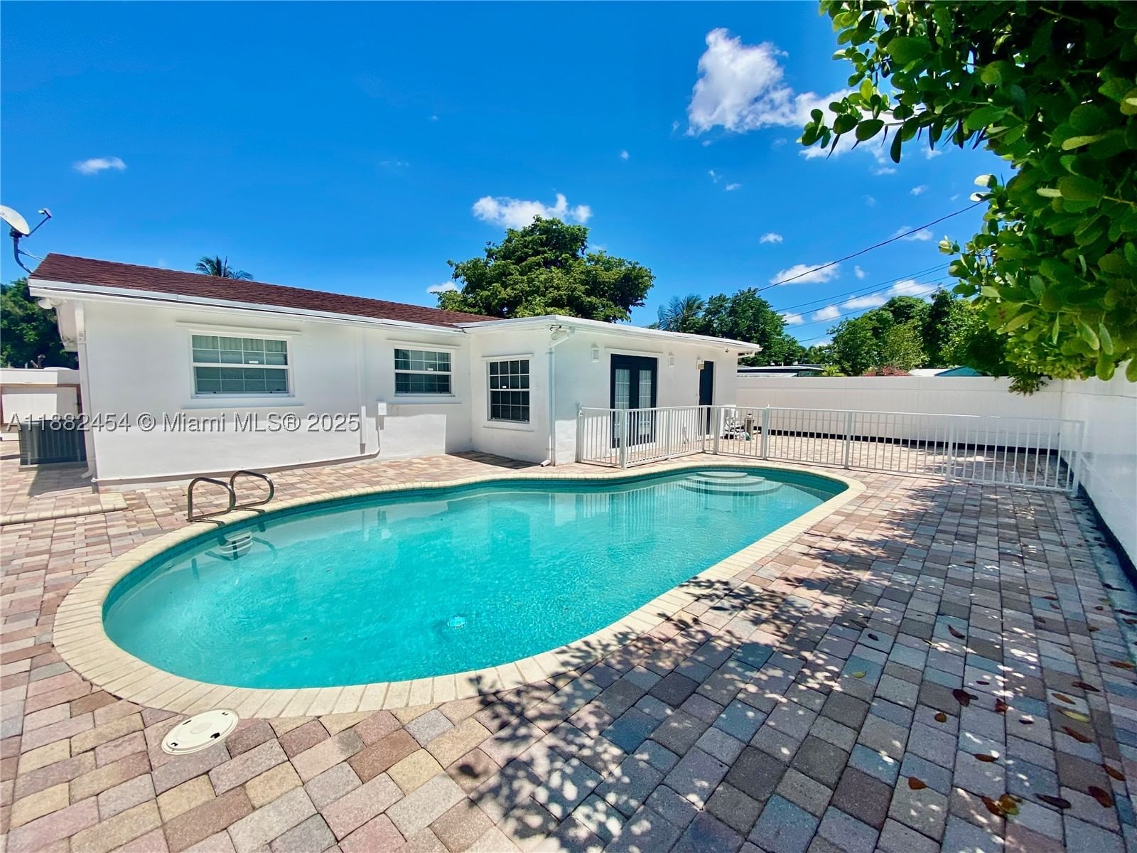 Real estate property located at 3024 73rd Ter, Broward, Driftwood Estates No 2, Hollywood, FL