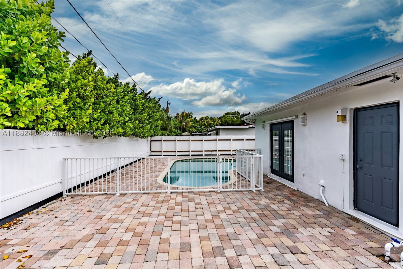 Real estate property located at 3024 73rd Ter, Broward, Driftwood Estates No 2, Hollywood, FL