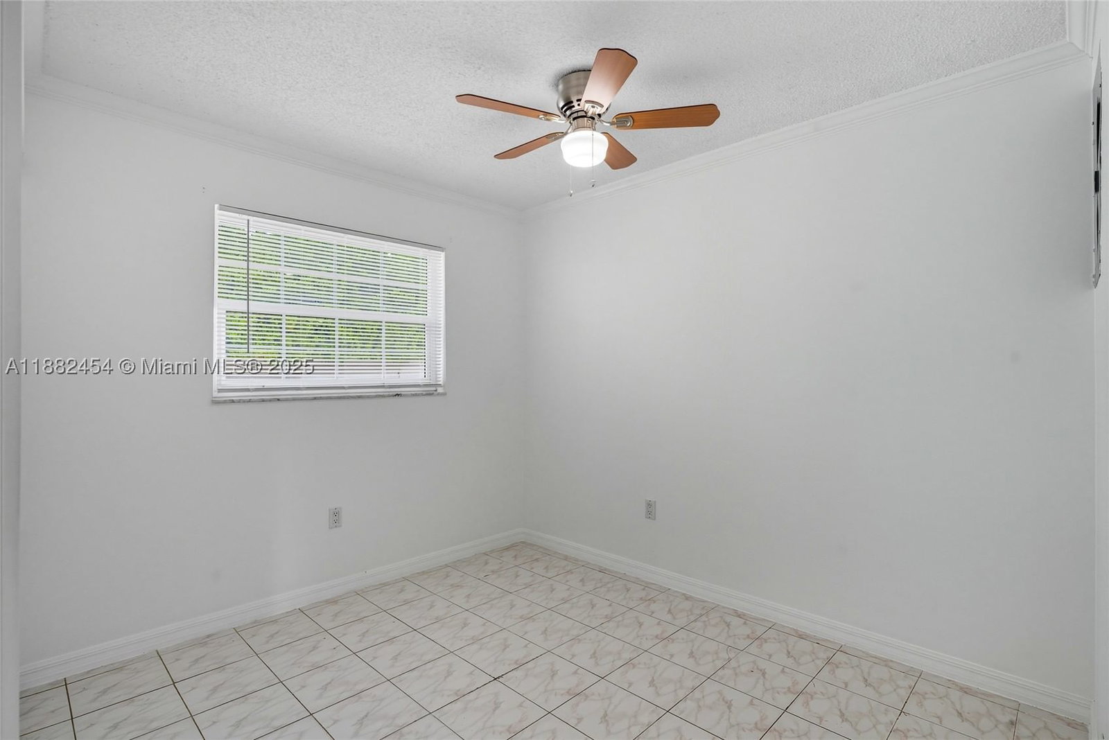 Real estate property located at 3024 73rd Ter, Broward, Driftwood Estates No 2, Hollywood, FL