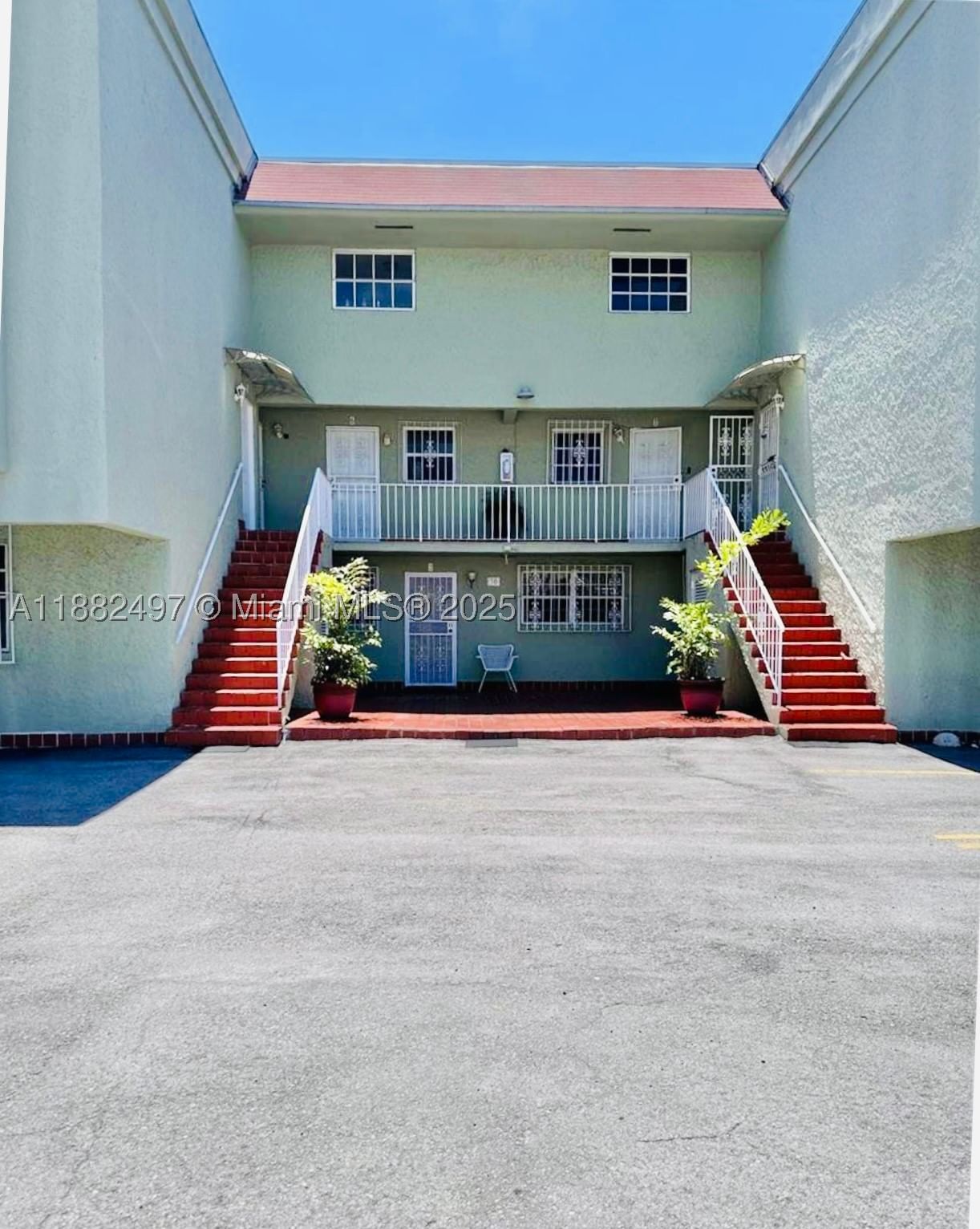 Real estate property located at 30 11th Ave #4, Miami-dade, Miramar Terrace Condo, Miami, FL