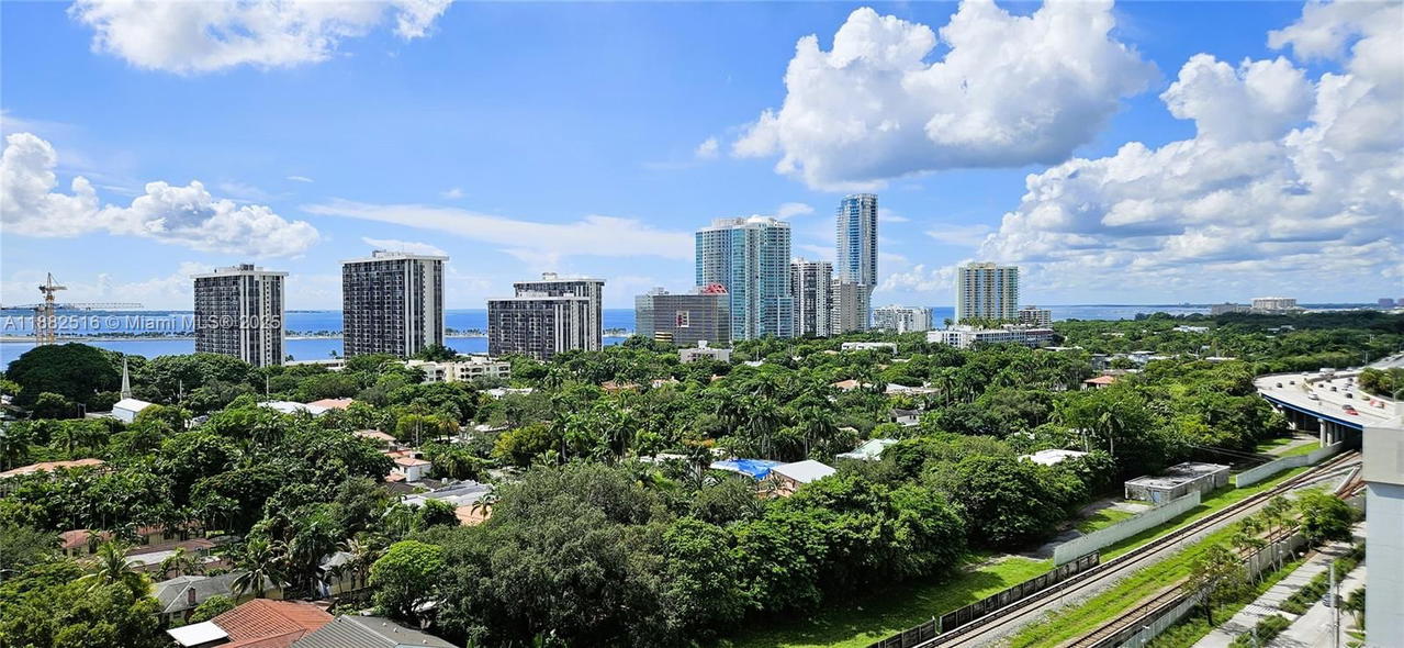 Real estate property located at 1600 1st Ave #1106, Miami-dade, Le Parc At Brickell Condo, Miami, FL