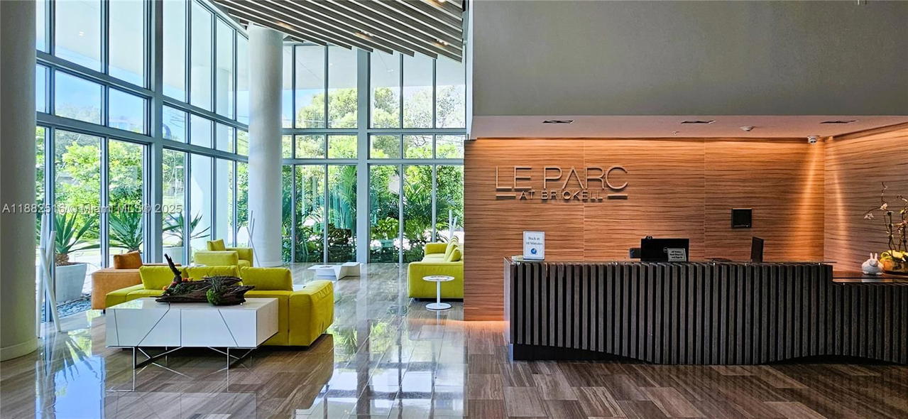 Real estate property located at 1600 1st Ave #1106, Miami-dade, Le Parc At Brickell Condo, Miami, FL