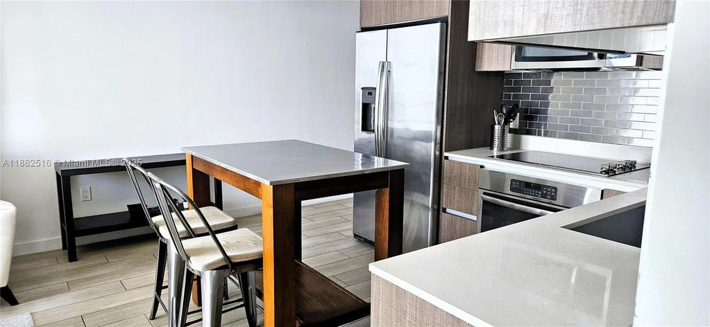 Real estate property located at 1600 1st Ave #1106, Miami-dade, Le Parc At Brickell Condo, Miami, FL