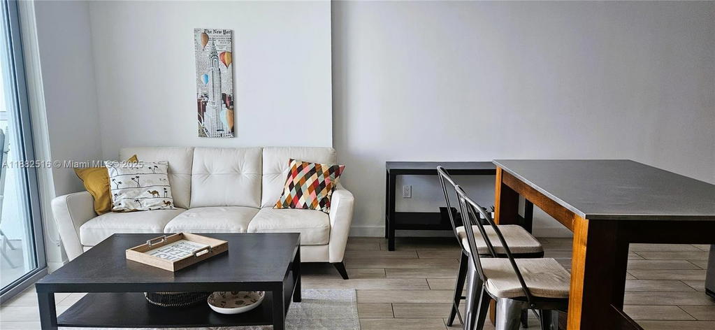 Real estate property located at 1600 1st Ave #1106, Miami-dade, Le Parc At Brickell Condo, Miami, FL