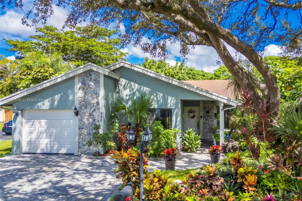 Real estate property located at 990 89th Ave, Broward, Jacaranda Parcel 338, Plantation, FL
