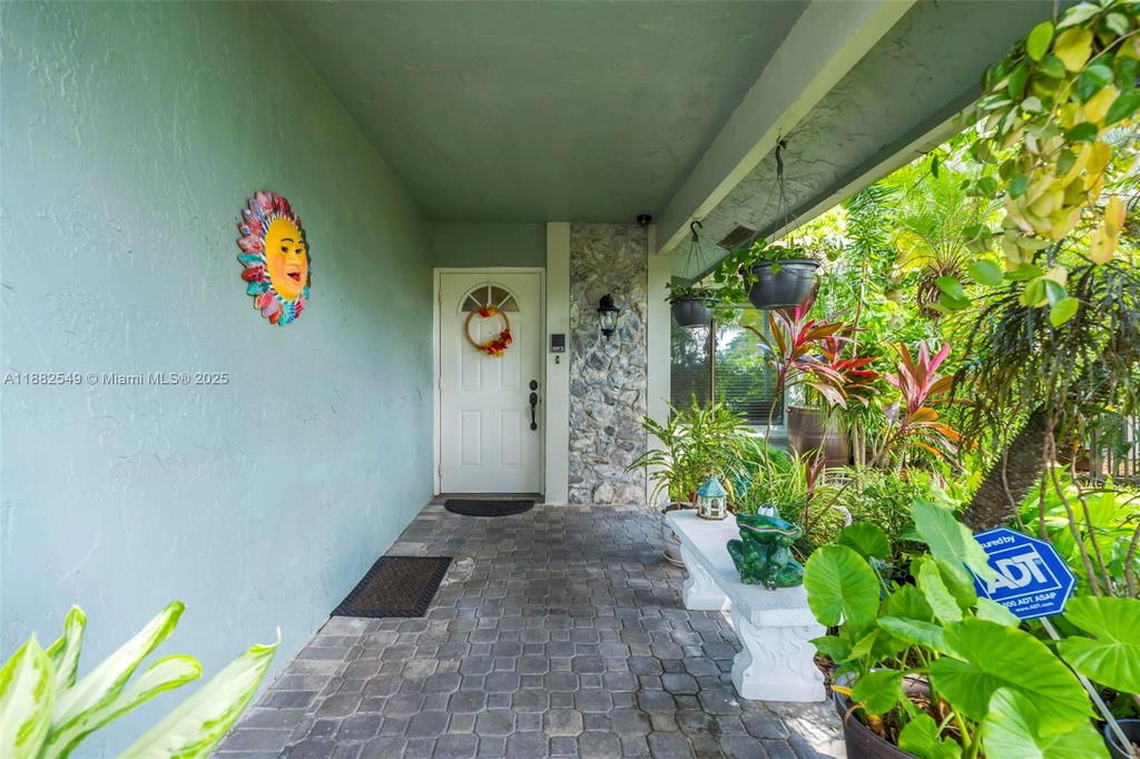 Real estate property located at 990 89th Ave, Broward, Jacaranda Parcel 338, Plantation, FL