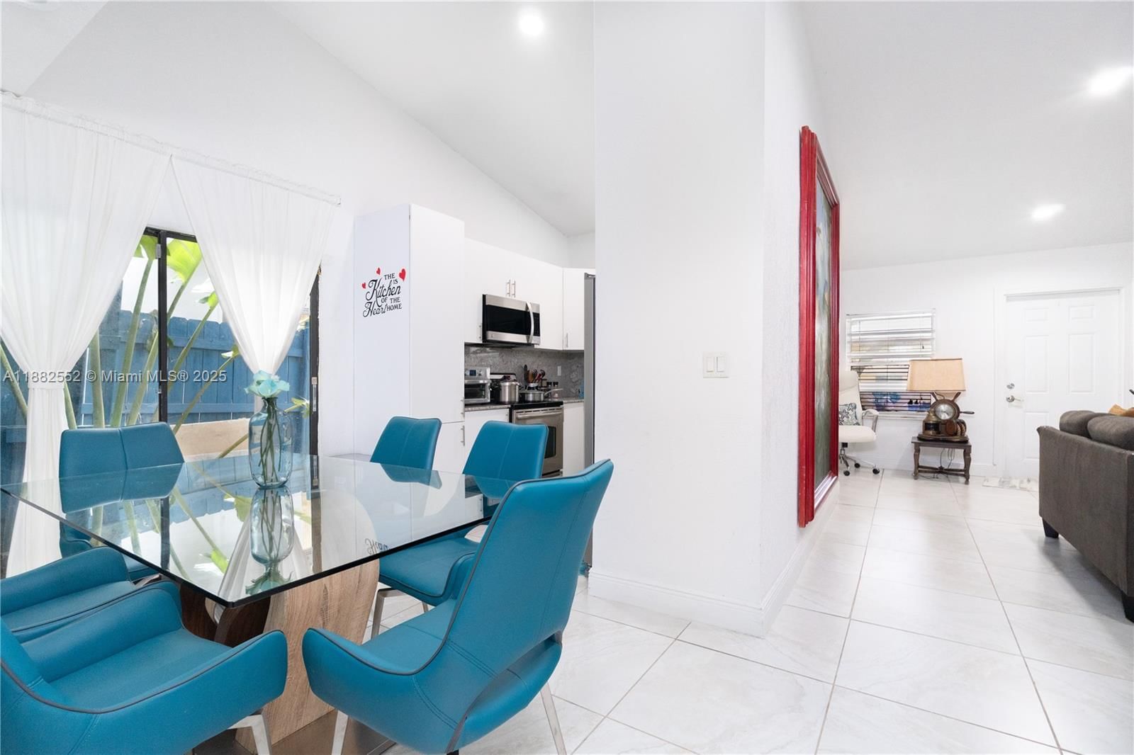 Real estate property located at 10013 218th St, Miami-dade, Lakes By The Bay Sec 3, Cutler Bay, FL