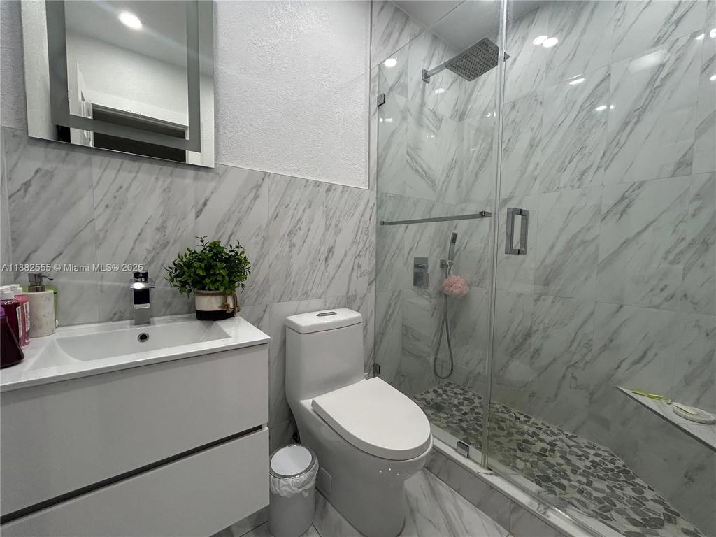 Real estate property located at 460 23rd St #103, Miami-dade, Golden Gate Condo, Hialeah, FL