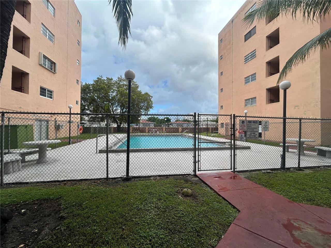 Real estate property located at 460 23rd St #103, Miami-dade, Golden Gate Condo, Hialeah, FL