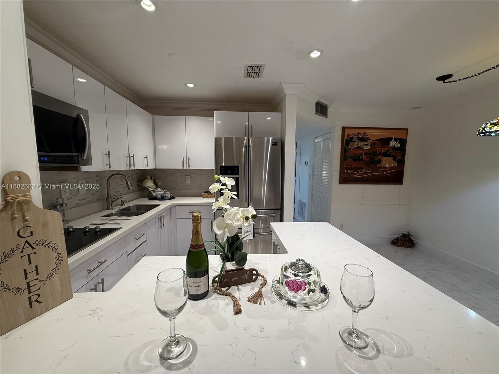 Real estate property located at 8851 Sunrise Lakes Blvd #203, Broward, Sunrise Lakes 76 Condo, Sunrise, FL