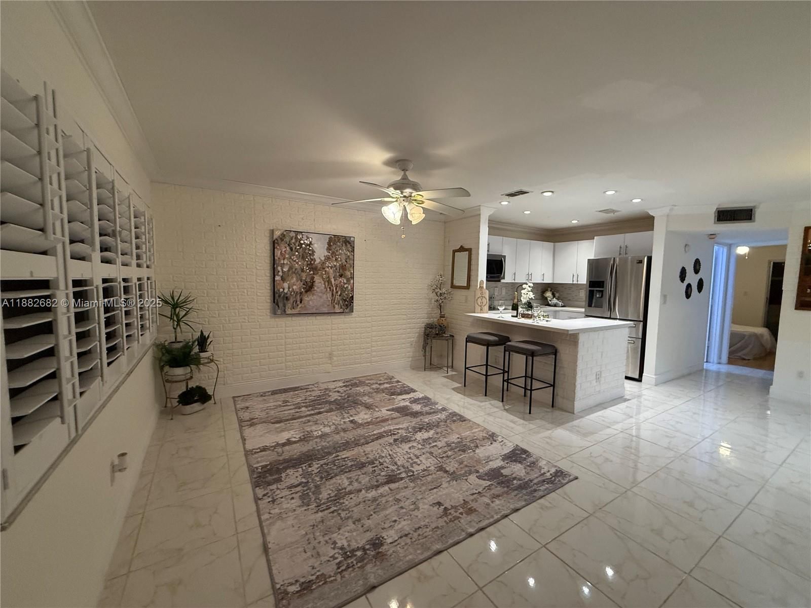 Real estate property located at 8851 Sunrise Lakes Blvd #203, Broward, Sunrise Lakes 76 Condo, Sunrise, FL