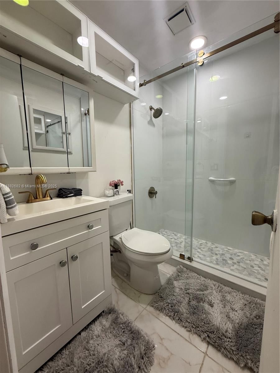 Real estate property located at 8851 Sunrise Lakes Blvd #203, Broward, Sunrise Lakes 76 Condo, Sunrise, FL