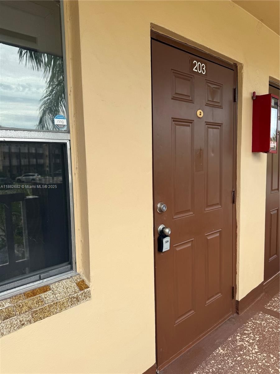 Real estate property located at 8851 Sunrise Lakes Blvd #203, Broward, Sunrise Lakes 76 Condo, Sunrise, FL