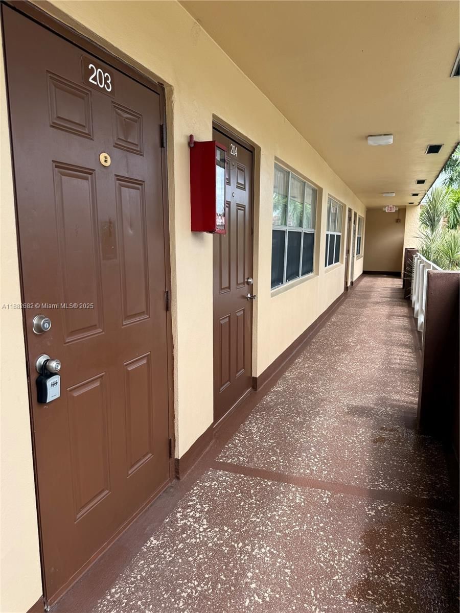 Real estate property located at 8851 Sunrise Lakes Blvd #203, Broward, Sunrise Lakes 76 Condo, Sunrise, FL