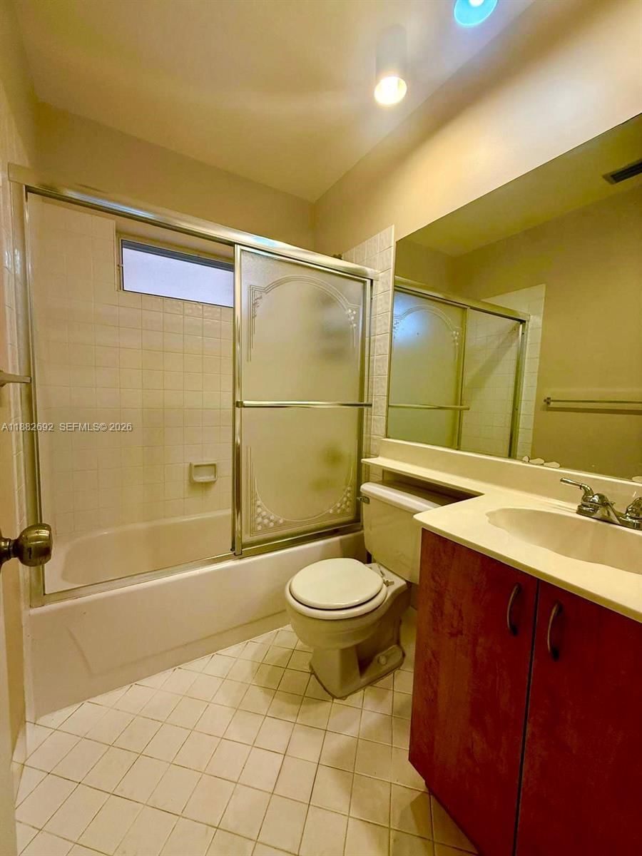 Real estate property located at 1321 Seagrape Circle, Broward, Country Isles Garden Homes, Weston, FL